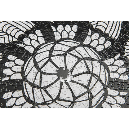 Black and White Round Puzzle - 1000 Pieces Jigsaw